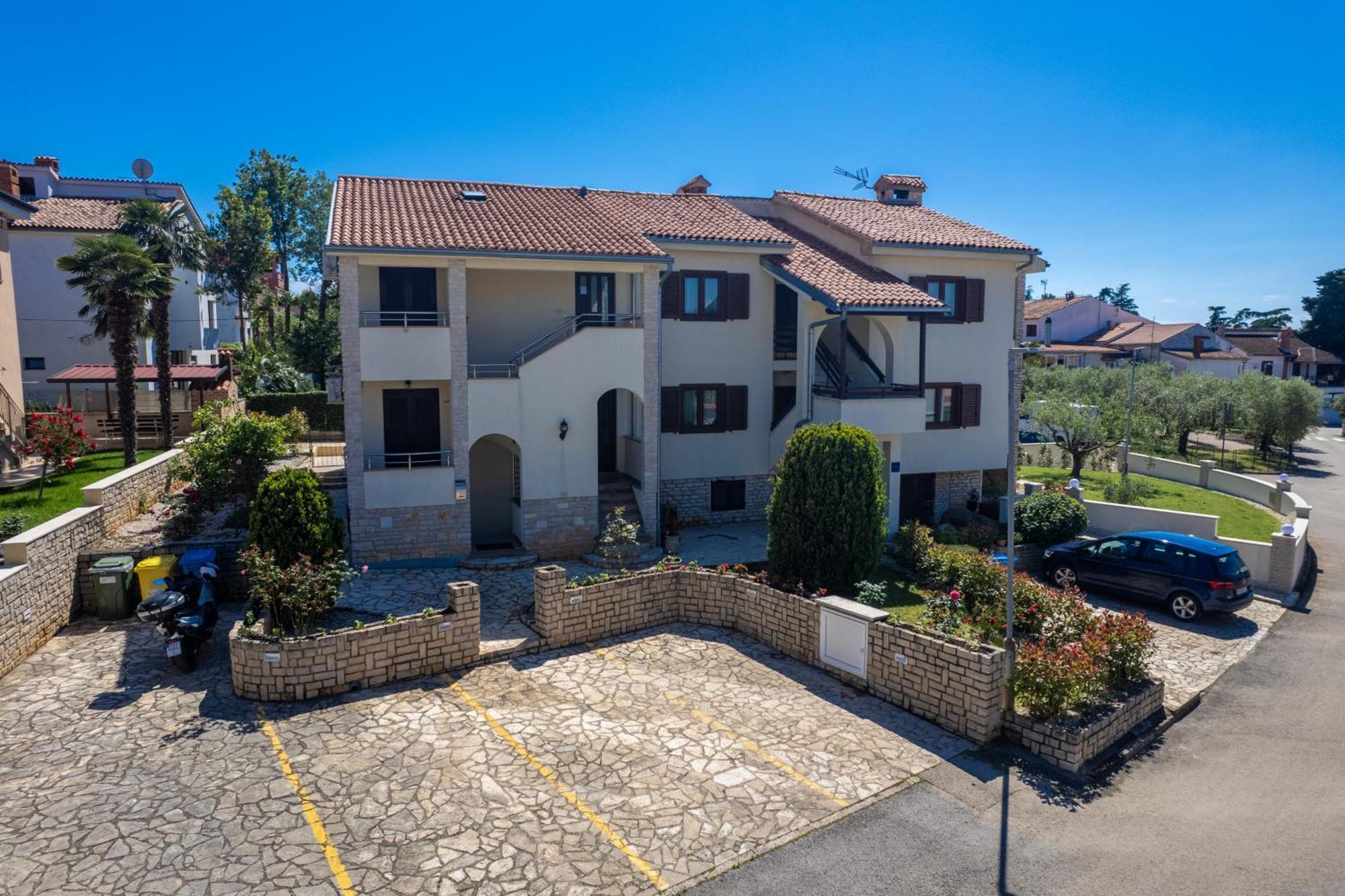 Apartments Marizela Porec Bagian luar foto