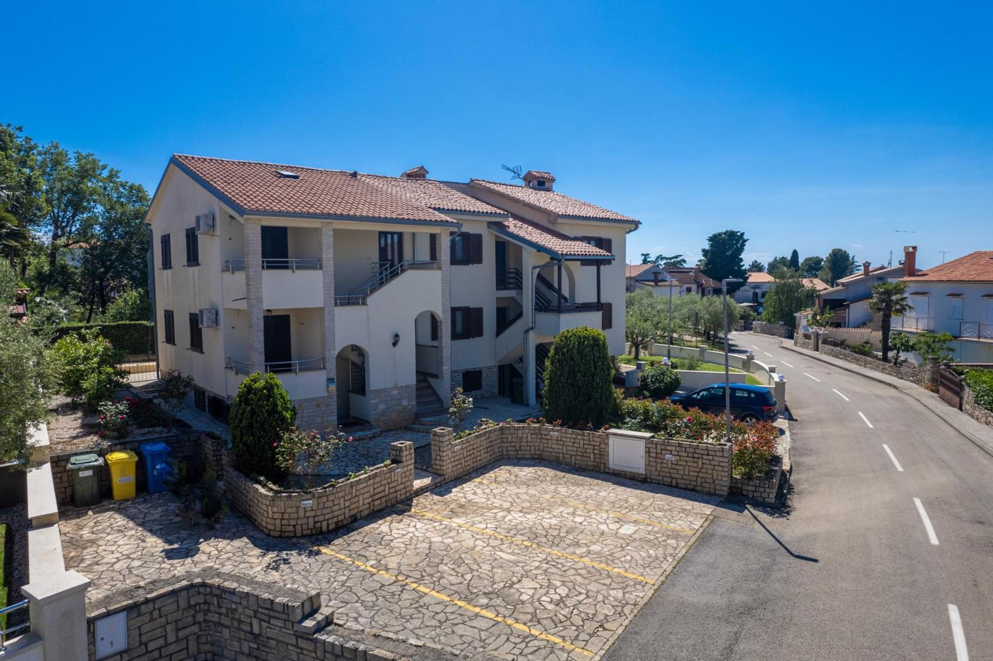 Apartments Marizela Porec Bagian luar foto