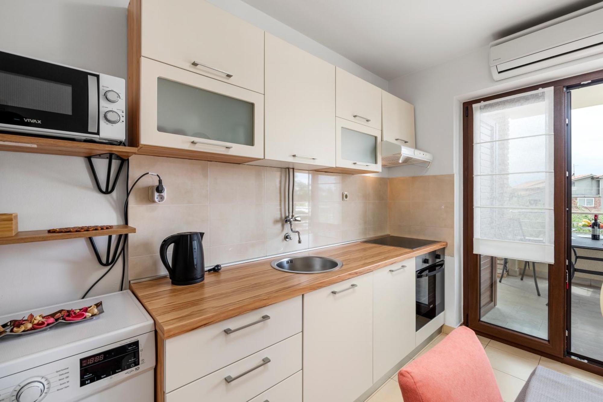 Apartments Marizela Porec Bagian luar foto