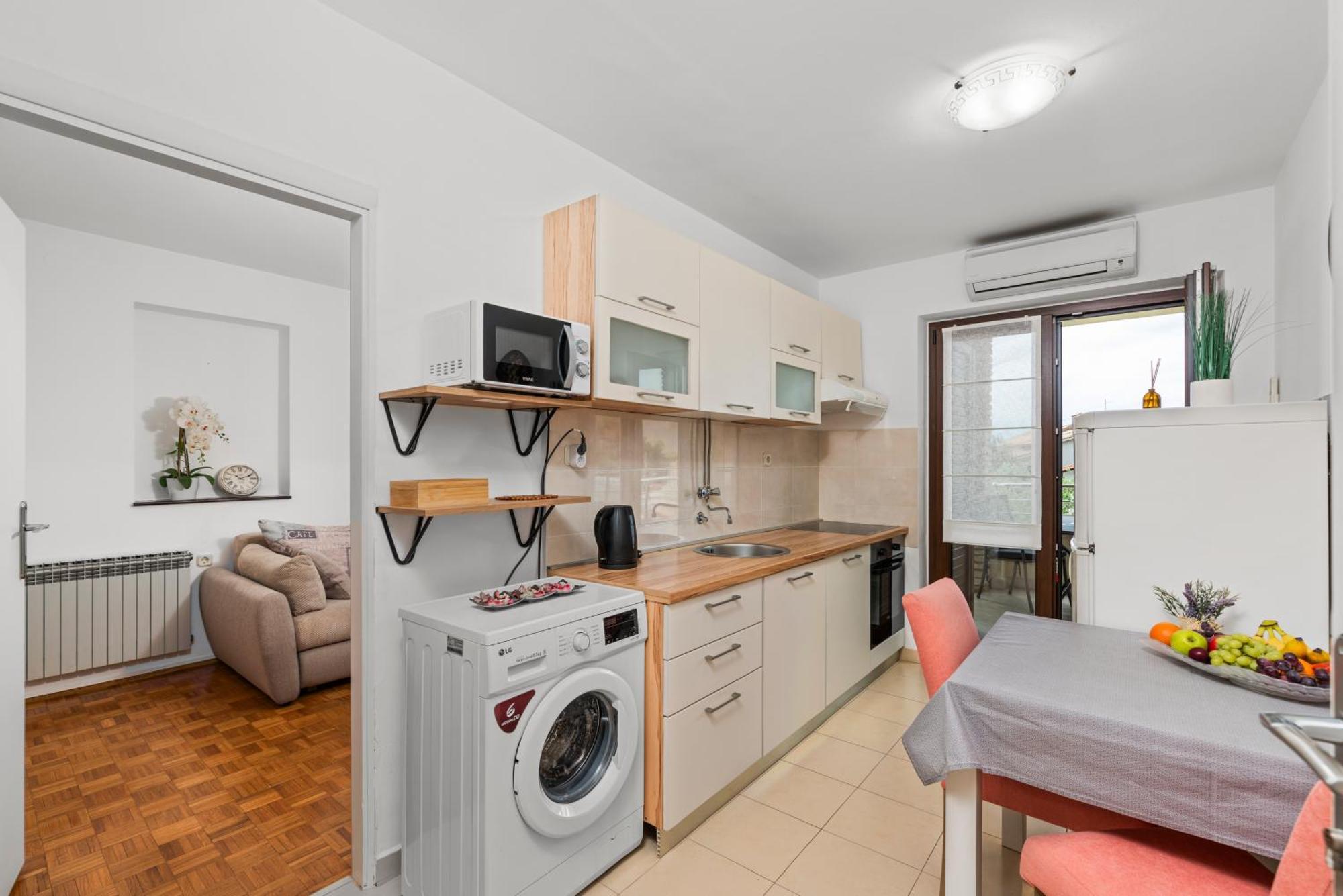 Apartments Marizela Porec Bagian luar foto