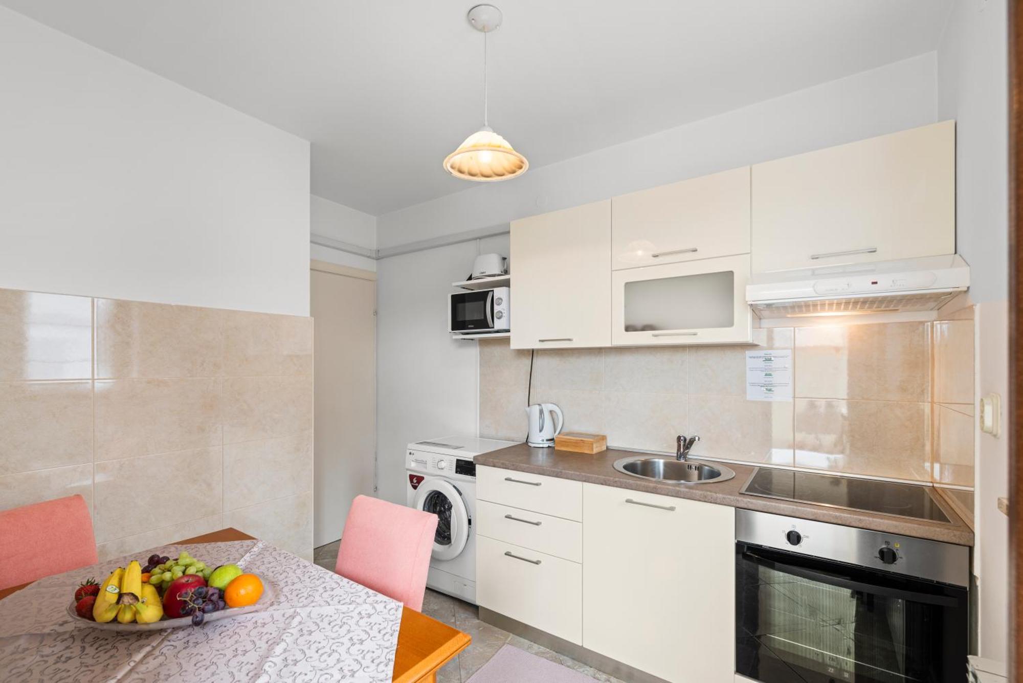 Apartments Marizela Porec Bagian luar foto