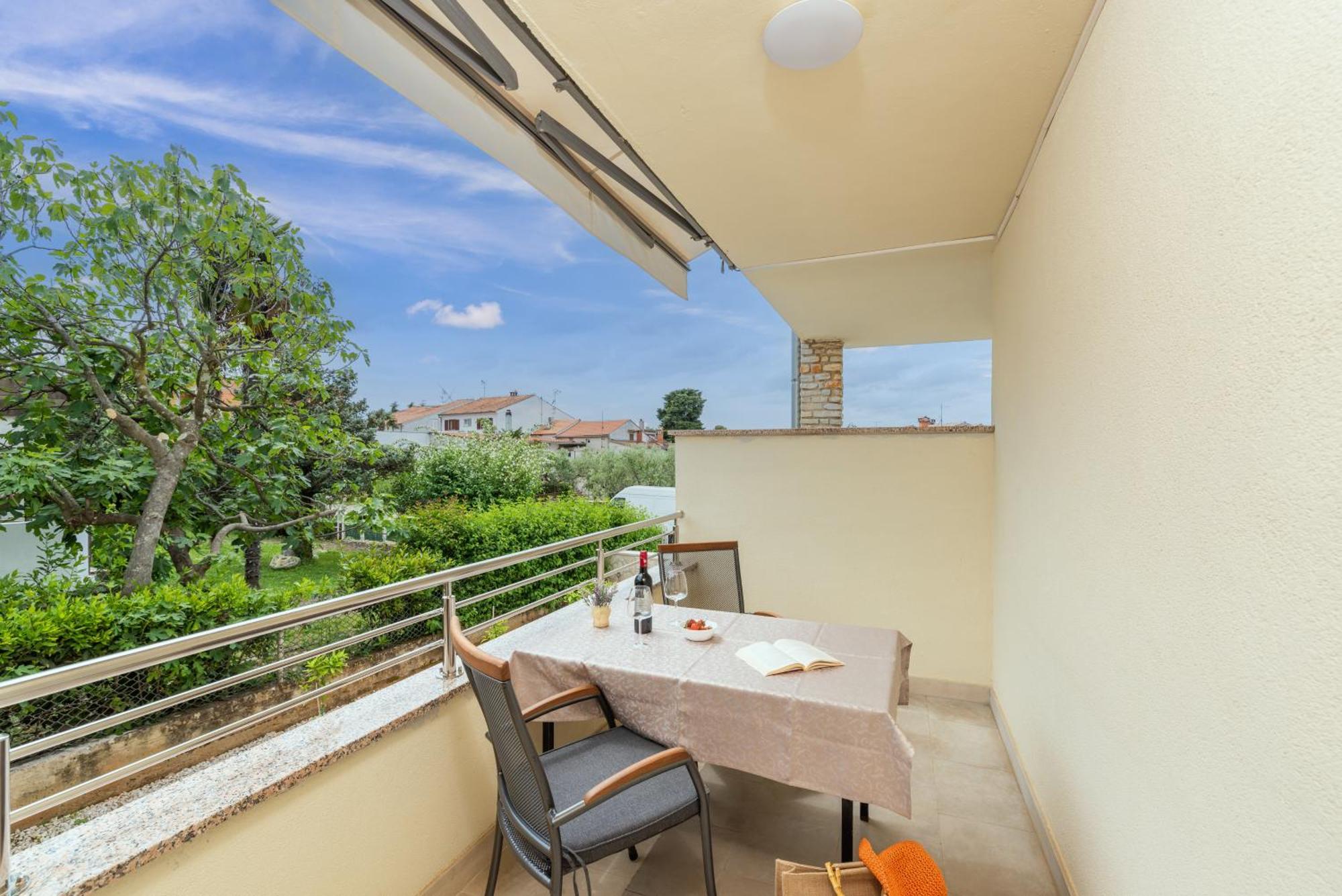 Apartments Marizela Porec Bagian luar foto