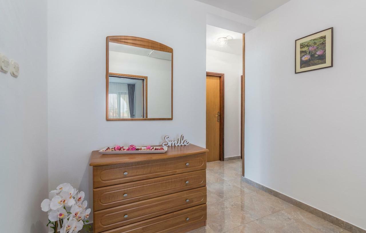 Apartments Marizela Porec Bagian luar foto
